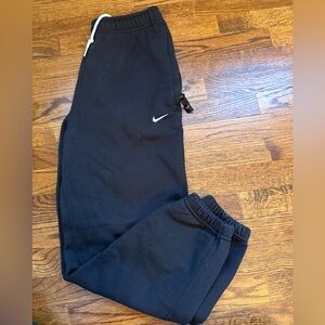 Nike Men’s Black Sweatpants with Zipper Pockets